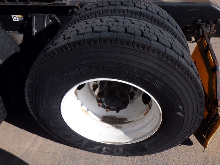 2016-kenworth-t680-image-15