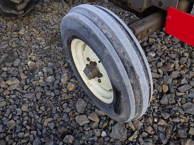 massey-ferguson-tractor-image-15