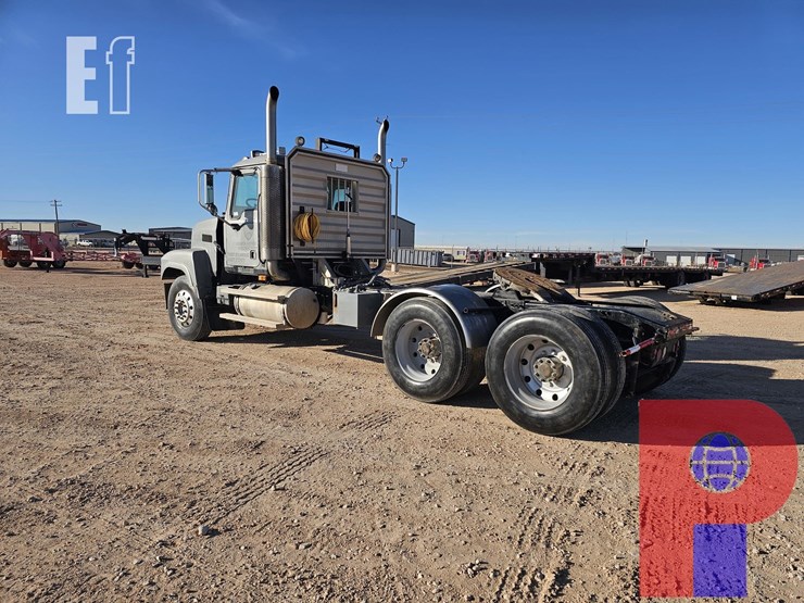 2006-mack-chn613-image-8