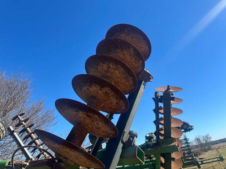 john-deere-27-image-41