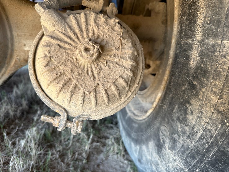 1974-ford-9000-image-12