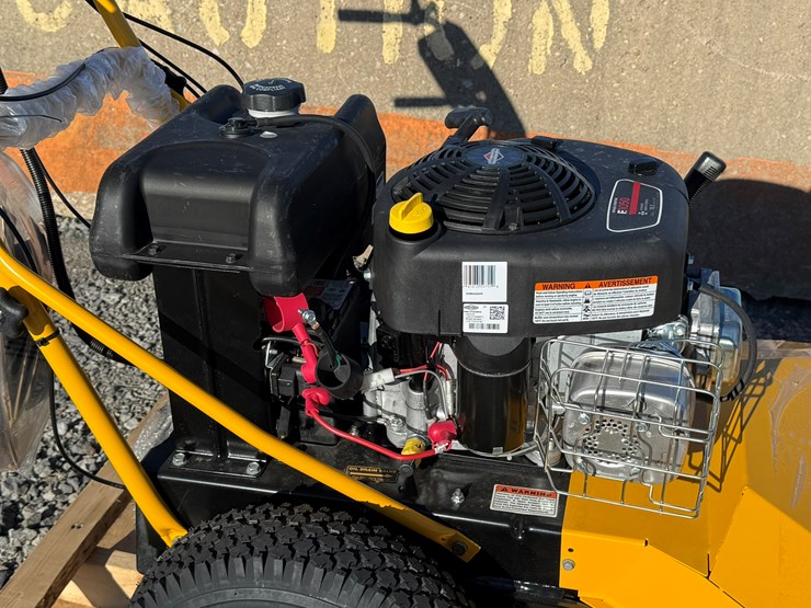 #8-•-unused-dewalt-dw33-33"-walk-behind-lawn-mower-inv#-36546-image-15