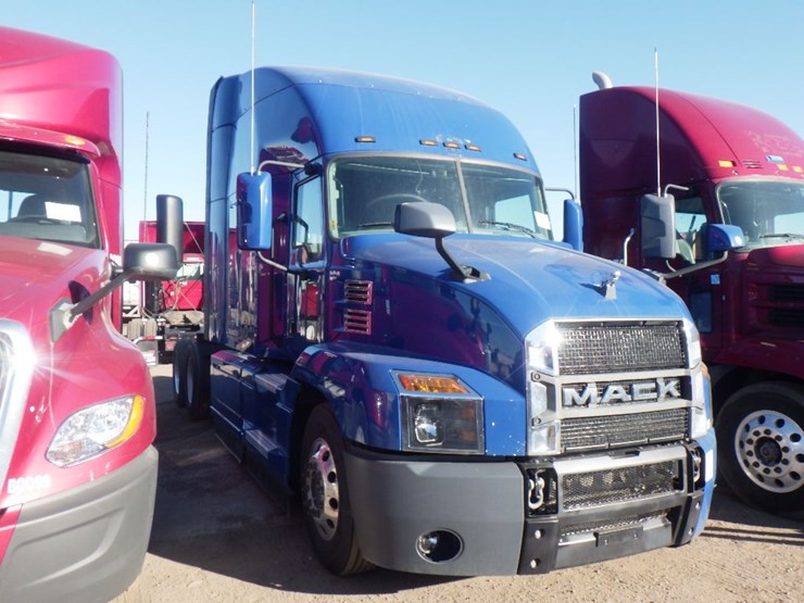 2020-mack-anthem-image-3