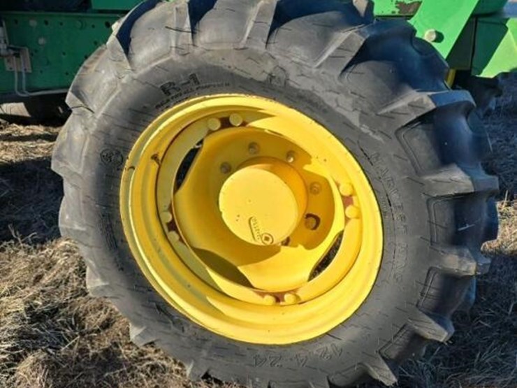 john-deere-6215-image-6