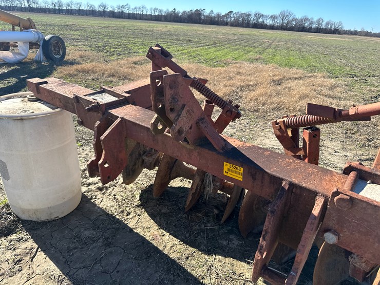 #35268-•-levee-plow-image-10