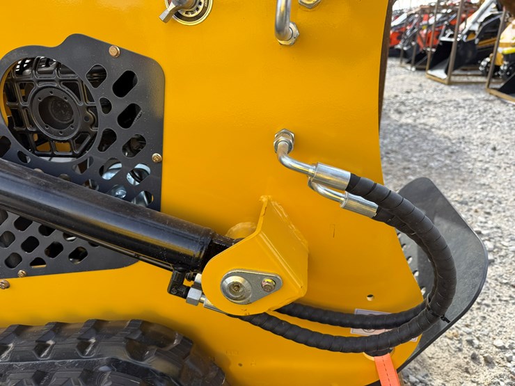 #86-•-unused-sdlanch-sdl60-stand-on-skid-steer-loader-a2510206378-inv#-35039-image-29