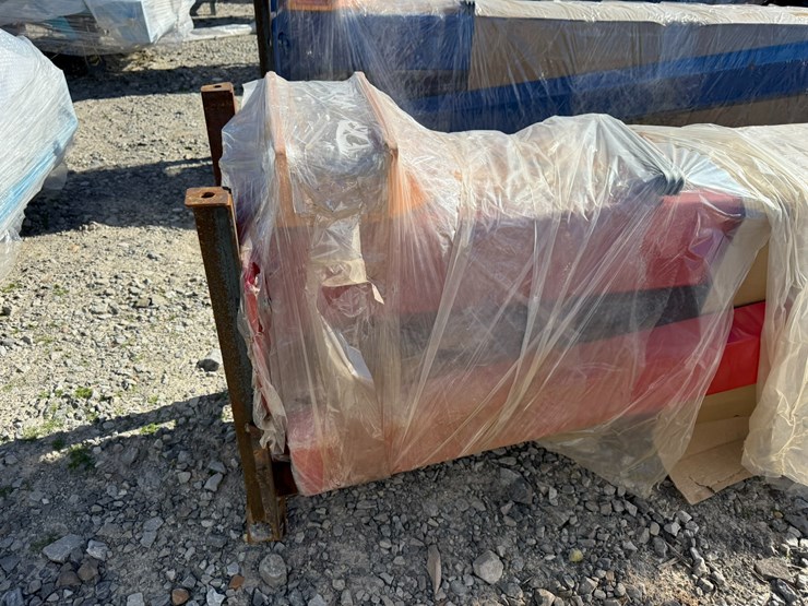 #33675-•-unused-10,000lb-two-post-lift-image-5