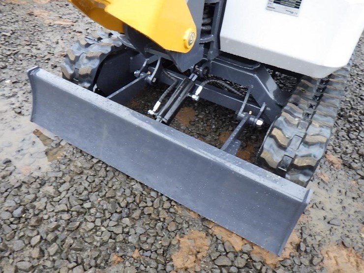 2025-sdlanch-sdle20-hydraulic-excavator-image-9