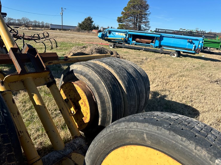 #35253-•-levee-hog-levee-squeeze-w/seeder-and-wheel-type-levee-packer-image-10