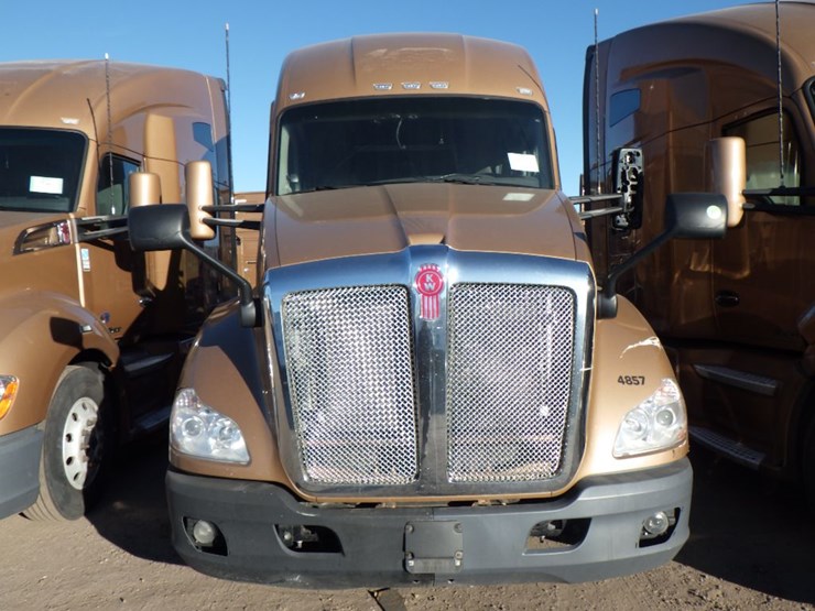 2022-kenworth-t680-image-2