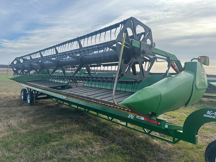 2015-john-deere-630d-image-2