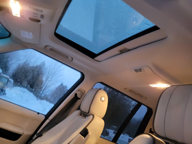 2010-land-rover-range-rover-image-8