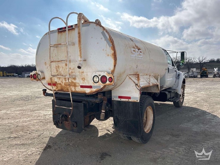 2007-ford-f750-image-3