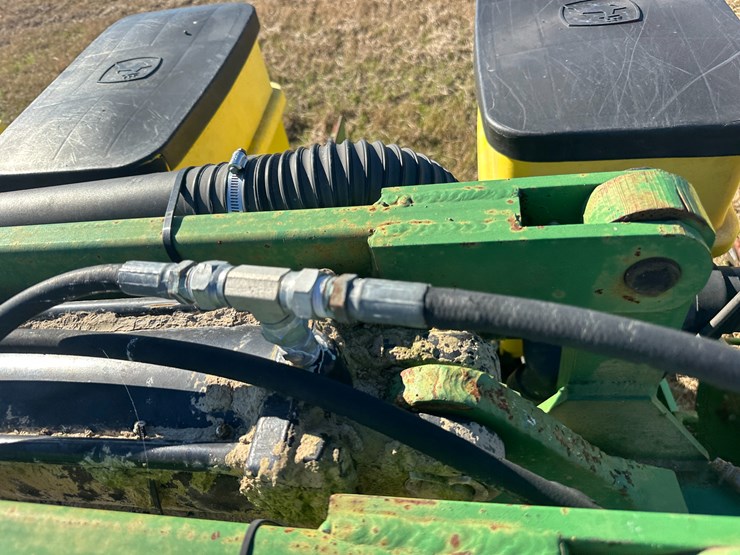 35257-john-deere-12-image-61