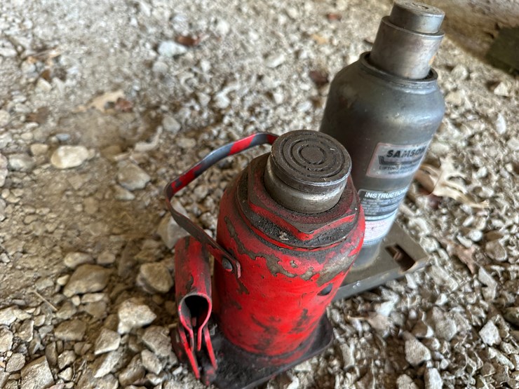 #35867-•-lot-of-(2)-hydraulic-jacks-image-4