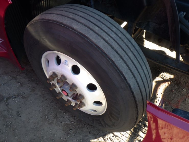 2020-volvo-vnl-760-image-25