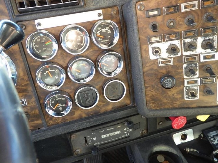 kenworth-14'-t/a-dump-truck-image-27