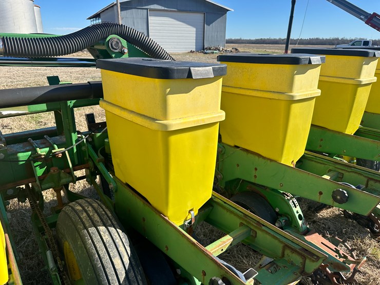 35257-john-deere-12-image-21