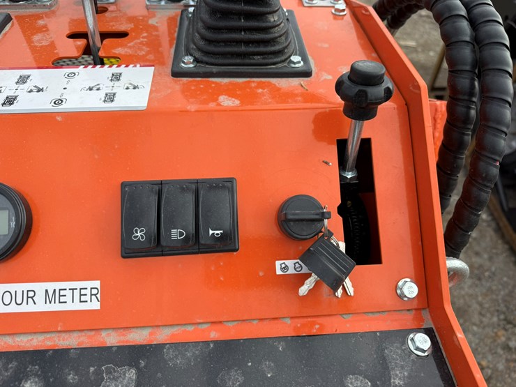 #93-•-unused-sdlool-sl36c-stand-on-tracked-loader-36cj251273-inv#-36229-image-16