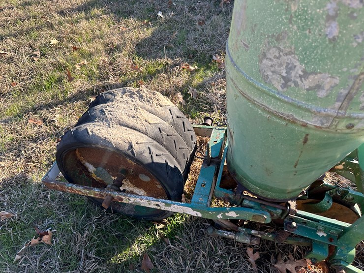 #35854-•-single-row-planter-image-14