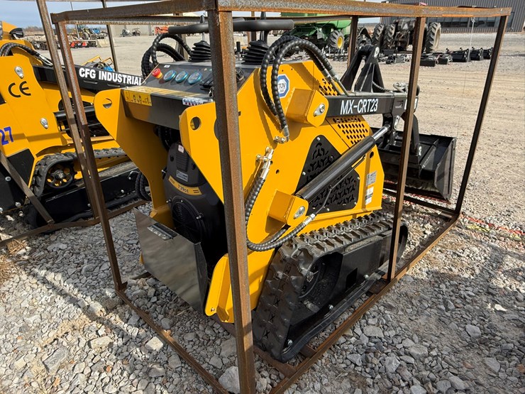 #82-•-unused-agt-mx-crt23-stand-on-tracked-loader-mxcrt232025j00637-inv#-35702-image-3