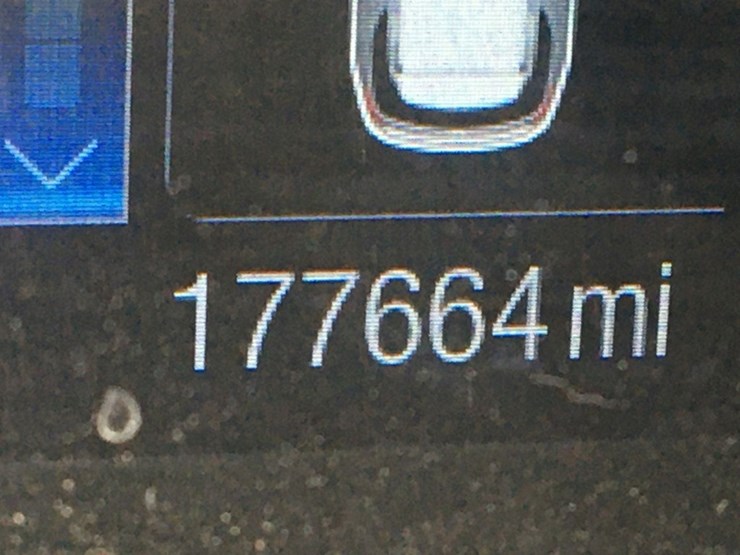 2016-ford-explorer-image-5