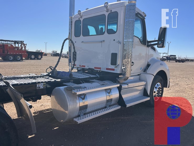 2024-kenworth-t880-image-5