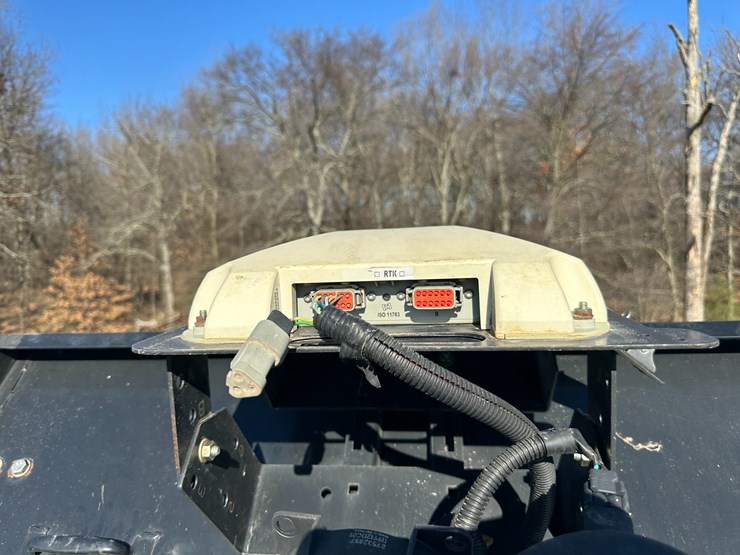 #35797-•-2011-case-7120-combine-image-77