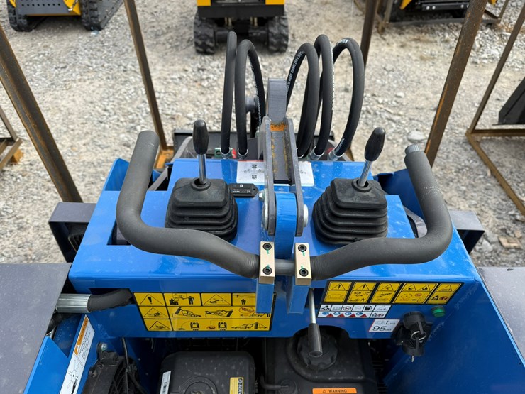 #97-•-unused-agt-mx-mrw14-stand-on-skid-steer-loader-mxmrw142025000732-inv#-35086-image-20