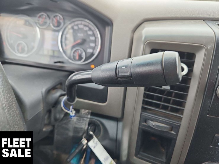 2012-ram-5500-4x4-s/a-service-truck-image-26