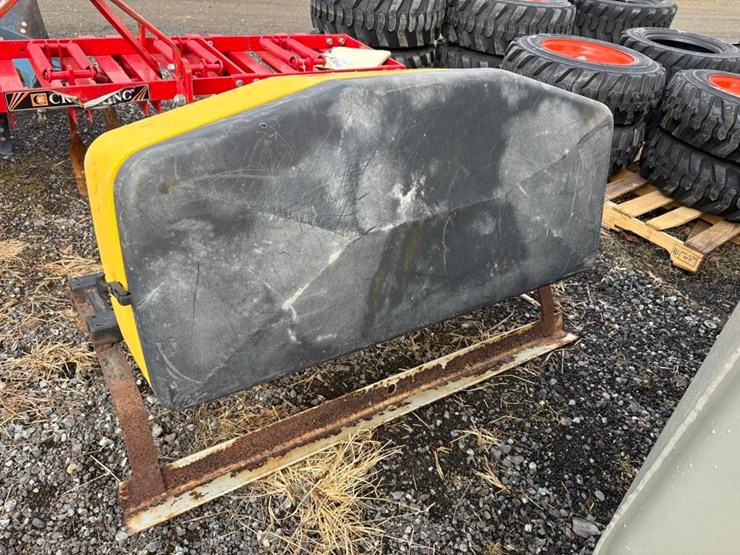 snowex-tailgate-salt-spreader-image-5