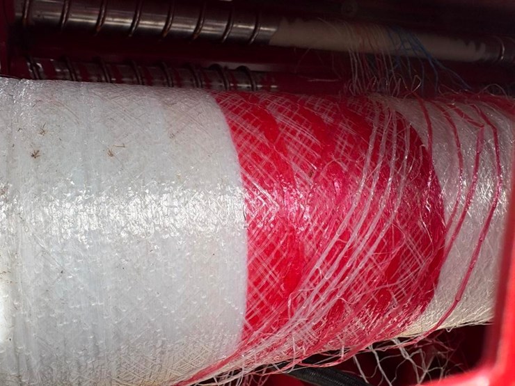 new-holland-br7060-image-7