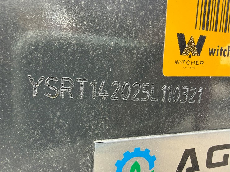 #22787-•-unused-agt-ysrt114-stand-on-tracked-loader-ysrt142025l110321-image-26