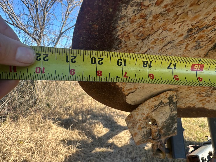 john-deere-32-image-46