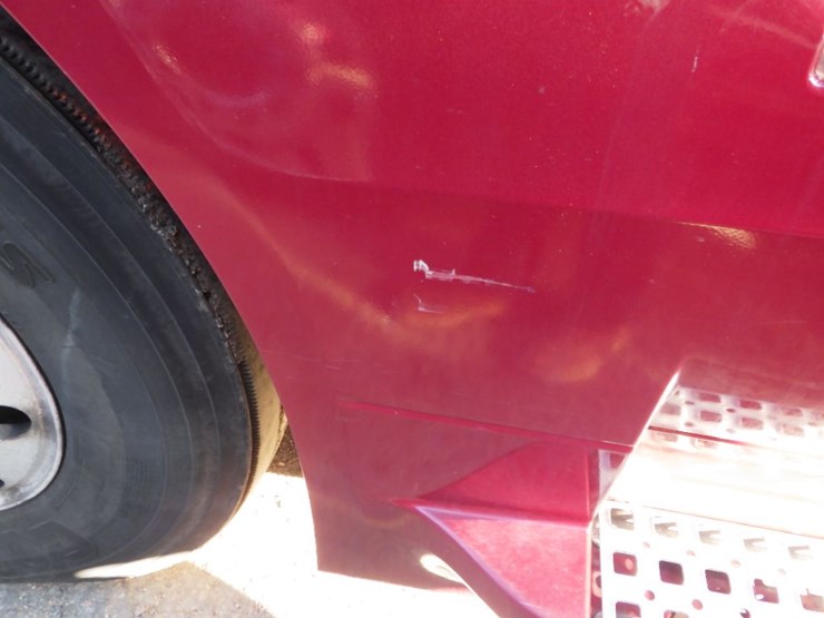 2021-volvo-vnl-300-image-25