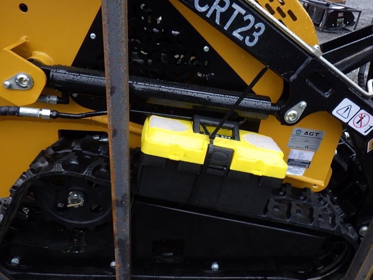 2025-agt-mx-crt23-skid-steer-tracked-loader-image-7