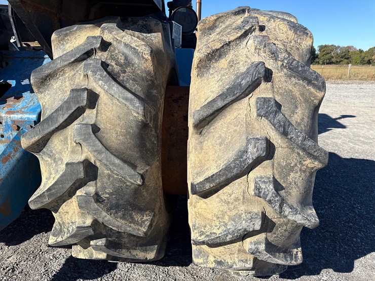 ford-tractor-image-39