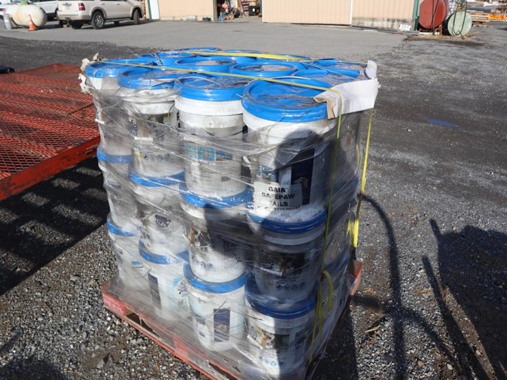 safe-paw-ice-melt-image-5