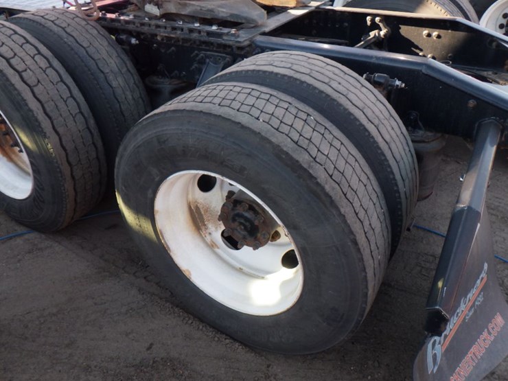 2020-mack-an64t-image-10