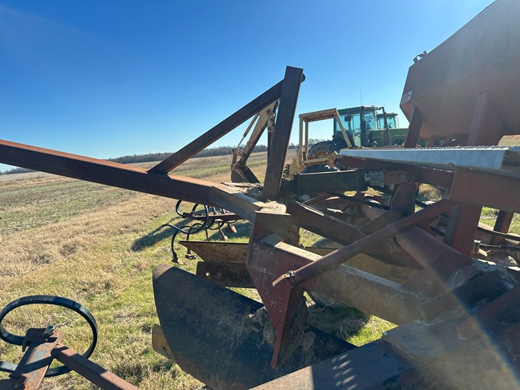 #35253-•-levee-hog-levee-squeeze-w/seeder-and-wheel-type-levee-packer-image-36