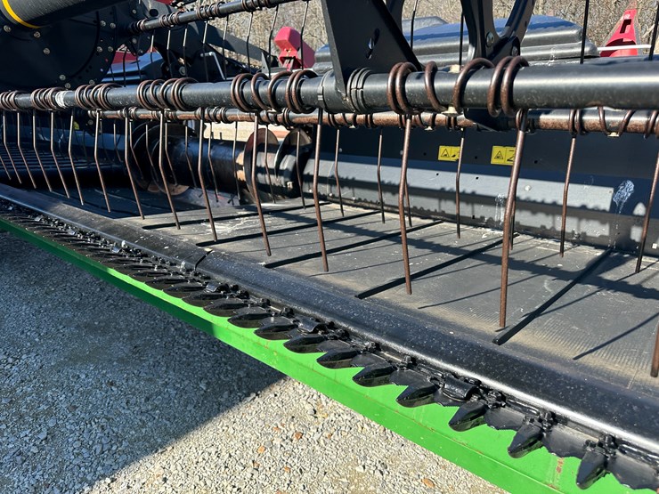 #35808-•-2015-mac-don-30'-flex-draper-header-image-26