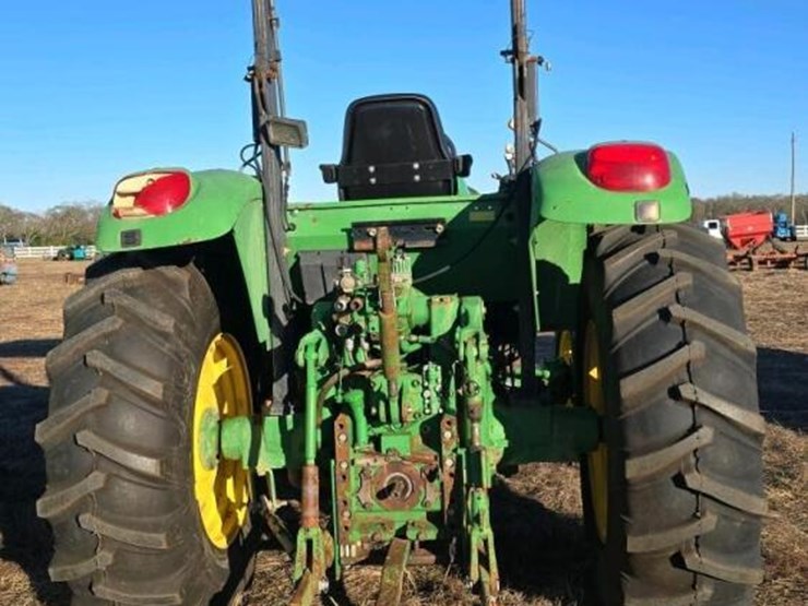 john-deere-6215-image-2