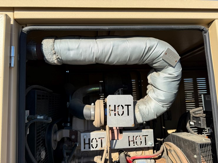 2007-john-deere-4024t-image-12