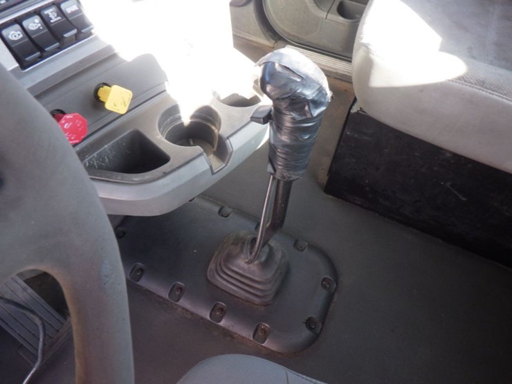 2016-kenworth-t880-image-16