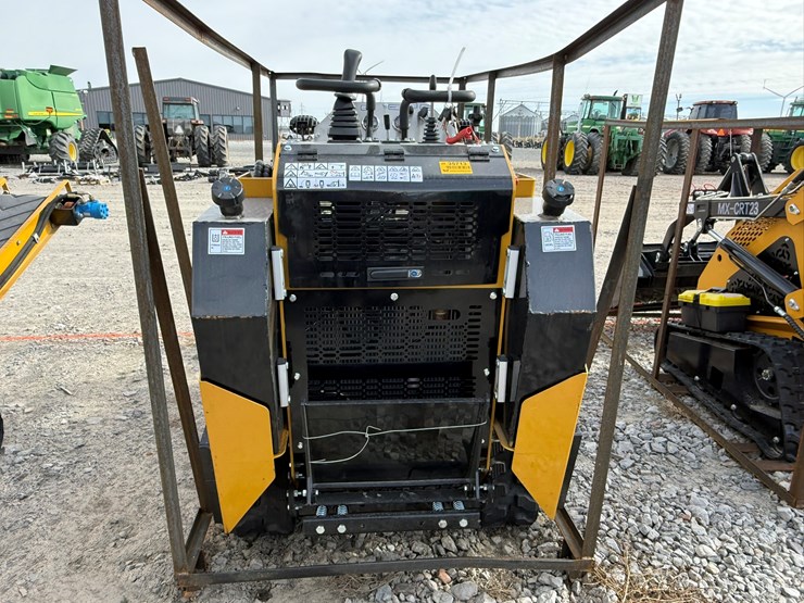 #77-•-unused-cfg-kkta27-stand-on-tracked-loader-kkta272025l110878-inv#-35713-image-5