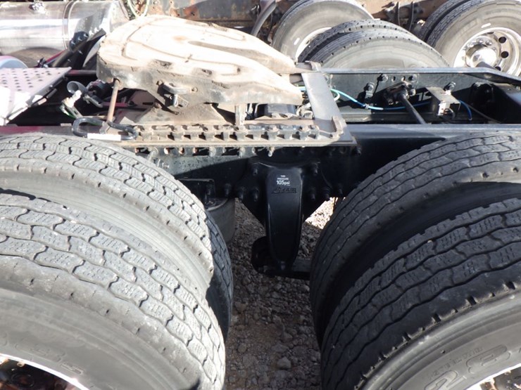 2018-freightliner-cascadia-113-image-13