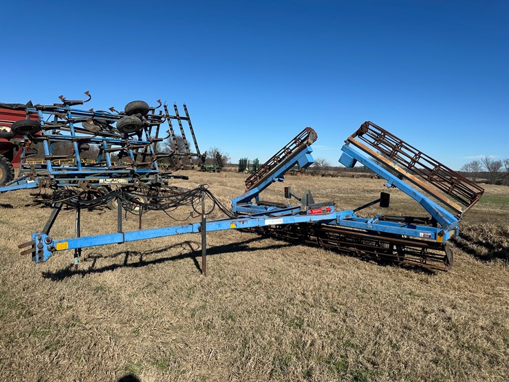 #35243-•-dmi-30'-crumbler-image-1