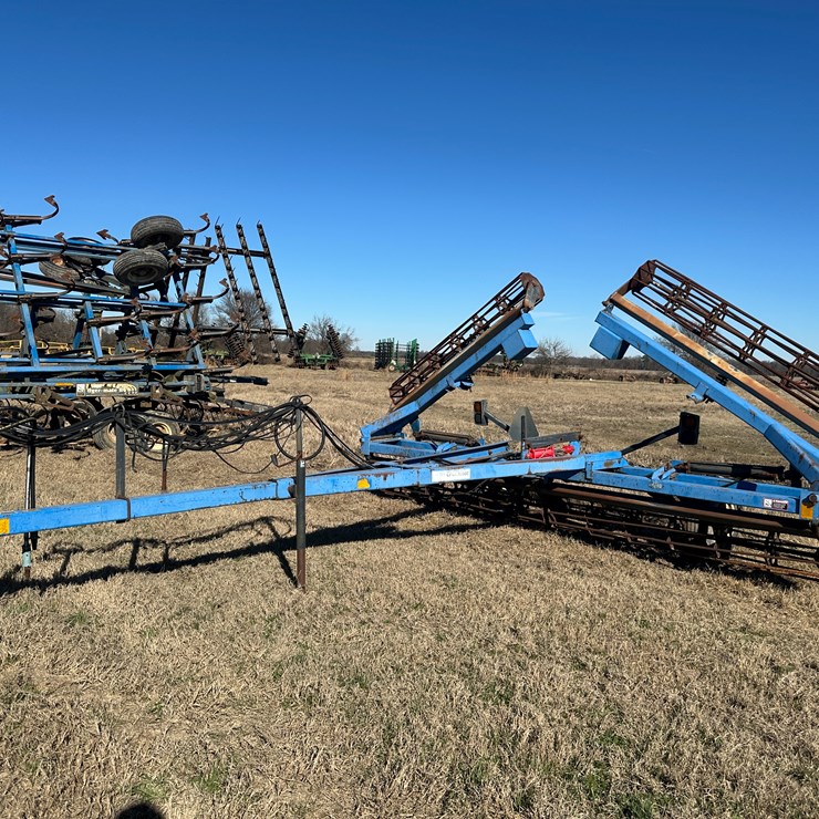 #35243 • DMI 30' Crumbler