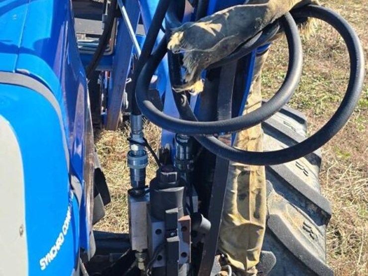 2007-new-holland-tn85a-image-32