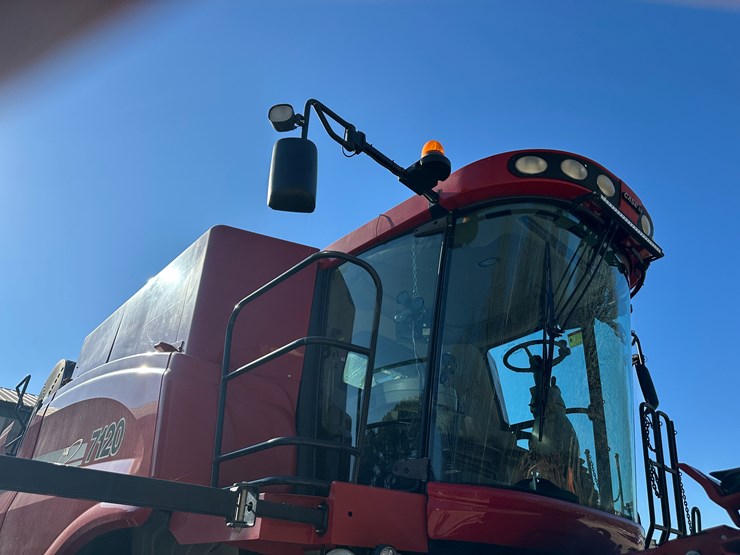 #35797-•-2011-case-7120-combine-image-38